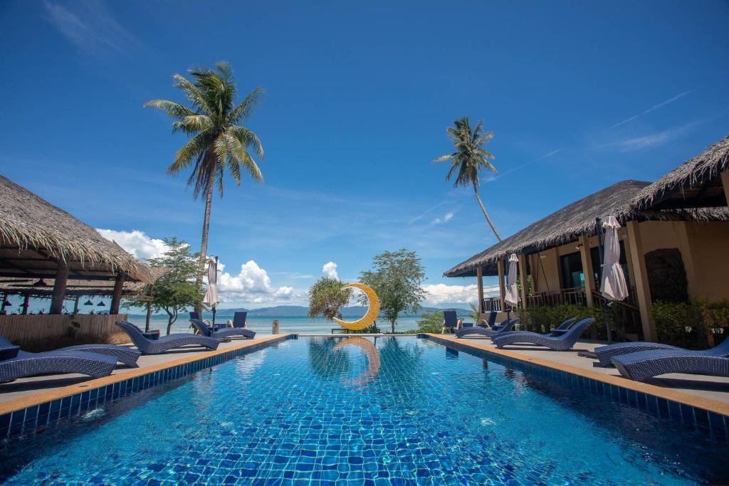 Absolute Beachfront Resort – Koh Phangan